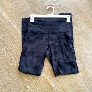 lululemon athleta black camo leggings